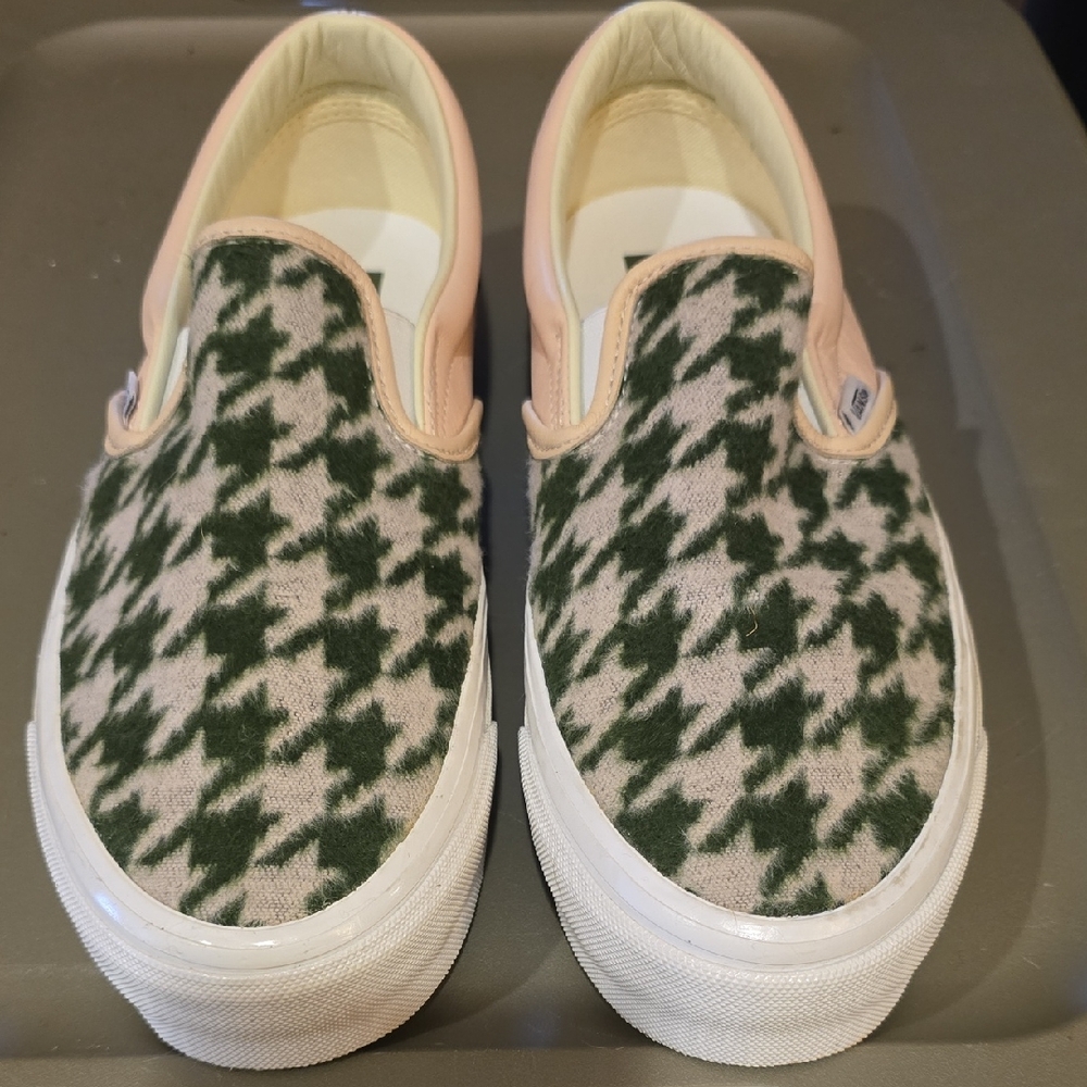 Womens Slip-On Sneakers in Pink and Green Houndstooth